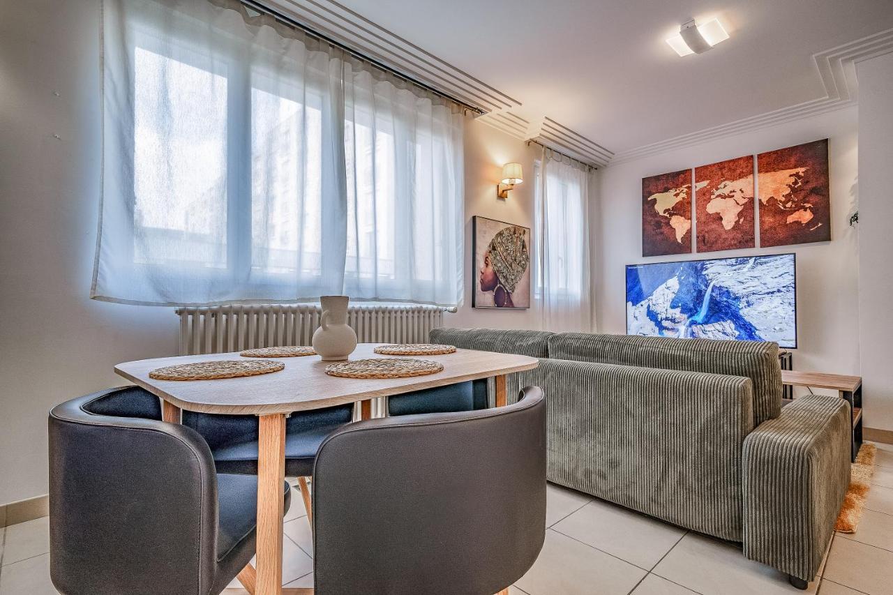 L'Evasion - Sauna Jacuzzi Cinema Tours Bagian luar foto